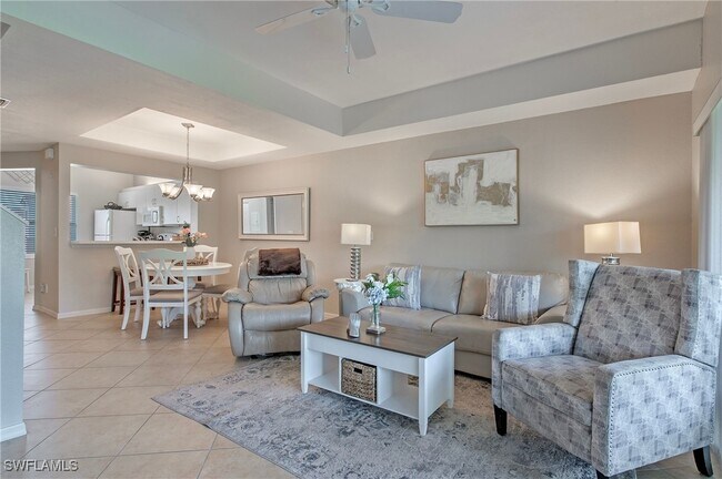 992 Woodshire Ln in Naples, FL - Building Photo - Building Photo
