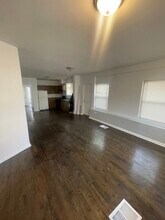 7414 S Colfax Ave in Chicago, IL - Building Photo - Building Photo