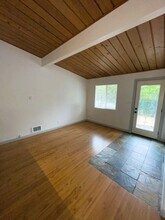 3070 NW Paul Benjamin Rd in Bremerton, WA - Building Photo - Building Photo