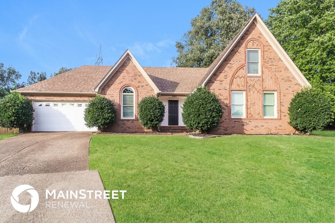 2107 Chingford Cove in Memphis, TN - Building Photo