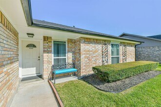 3205 Brookhurst Ln in Deer Park, TX - Building Photo - Building Photo