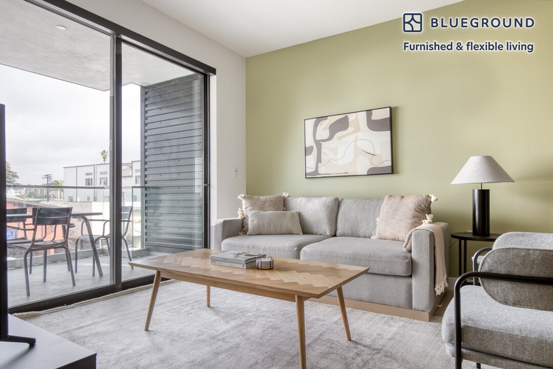 3667 Keystone Av in Los Angeles, CA - Building Photo