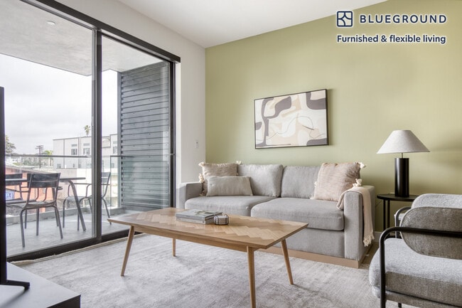3667 Keystone Av