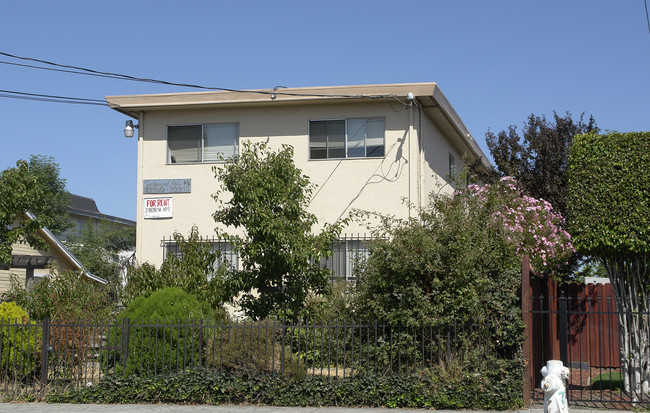 22190-22216 S Garden Ave in Hayward, CA - Building Photo - Building Photo