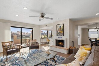 8175 E Del Cuarzo Dr in Scottsdale, AZ - Building Photo - Building Photo