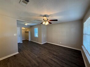 1833 Grove Cir in Mesquite, TX - Building Photo - Building Photo