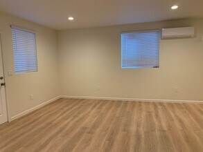 7847 Beck Ave in Los Angeles, CA - Foto de edificio - Building Photo