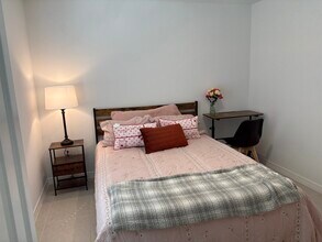 17269 Cantu Ct, Unit A in North Fort Myers, FL - Building Photo - Building Photo