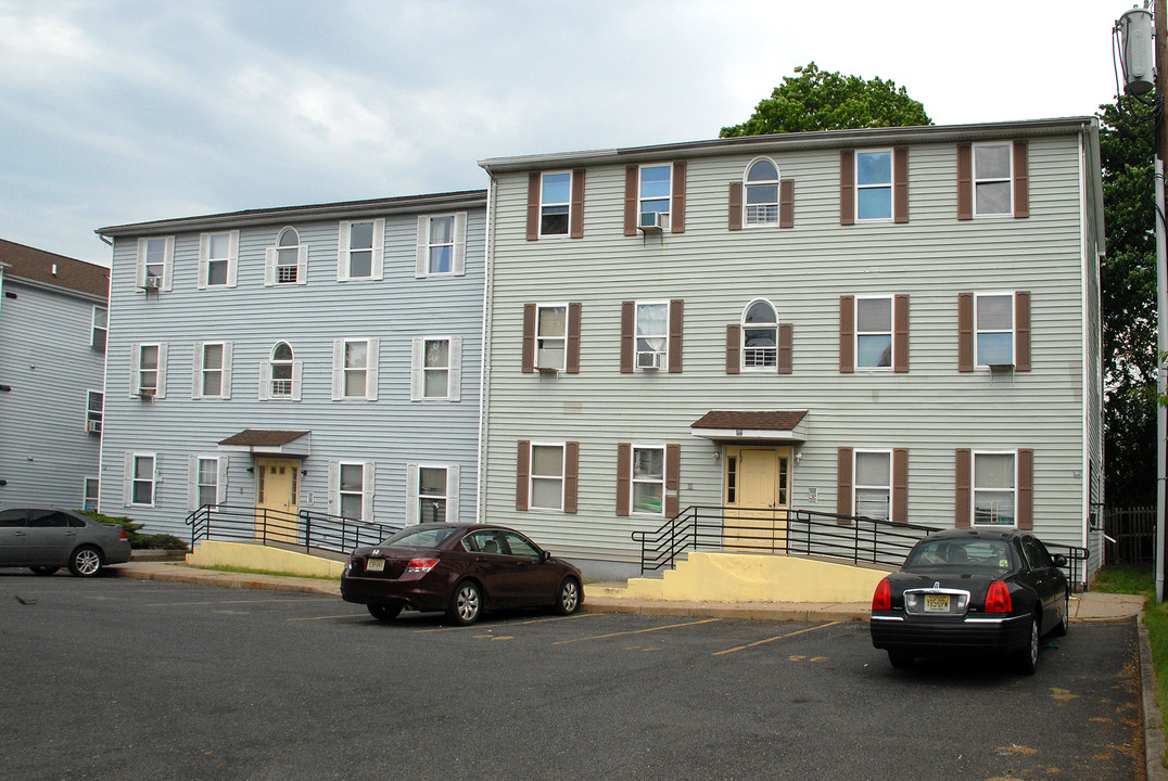 Littleton Avenue Community Village in Newark, NJ - Foto de edificio