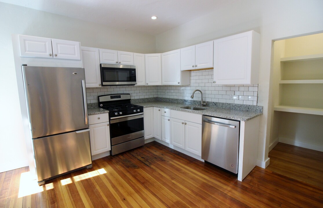 12 Holden St, Unit 2 in Boston, MA - Building Photo