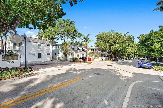 property at 208 Meridian Ave