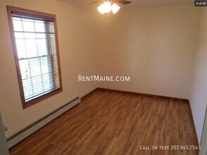 208 Western Ave in Hampden, ME - Building Photo - Building Photo