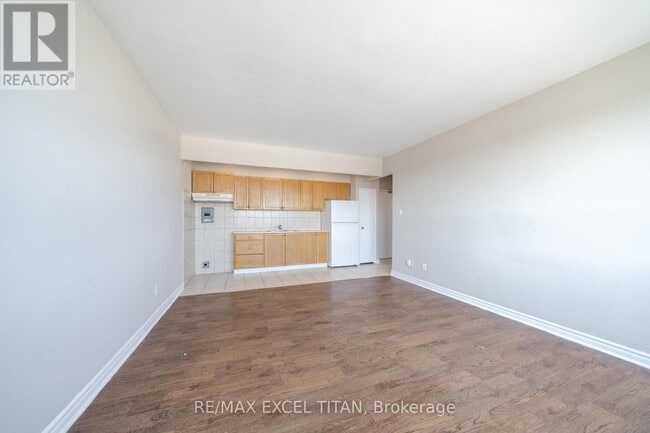 property at 468 Ottawa St N