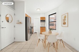 466 Amsterdam Ave in New York, NY - Building Photo - Building Photo