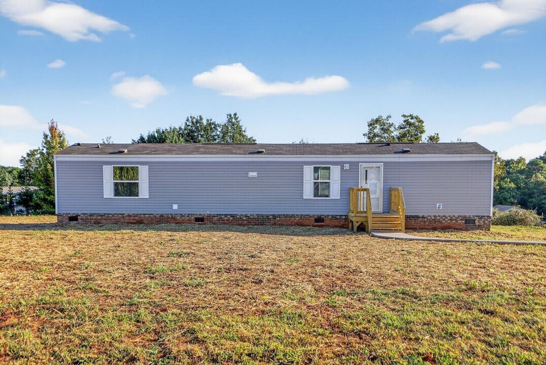 181 Nolan Rd in Lawndale, NC - Building Photo