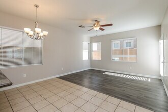 7233 S 40th Ave in Phoenix, AZ - Building Photo - Building Photo