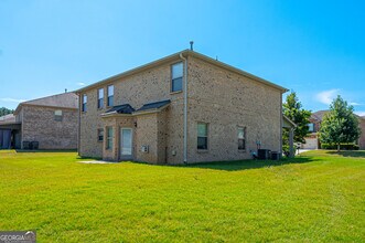 813 Golden Isles Dr in Loganville, GA - Building Photo - Building Photo