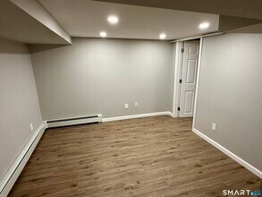 205 Shaw St in New London, CT - Building Photo - Building Photo