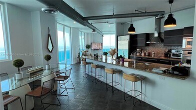 700 NE 25th St, Unit 1703 in Miami, FL - Building Photo - Building Photo