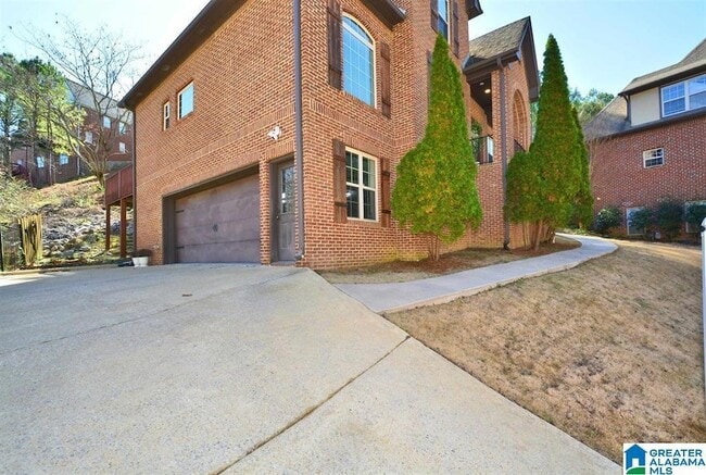 221 Castlehill Dr, Unit 33 C in Vestavia Hills, AL - Foto de edificio - Building Photo