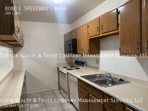 8080 E Speedway Blvd in Tucson, AZ - Building Photo - Building Photo