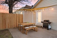 3285 Clover Ln in Fort Worth, TX - Building Photo - Building Photo