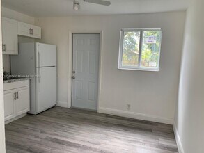 413 NW 4th Ave in Hallandale Beach, FL - Building Photo - Building Photo
