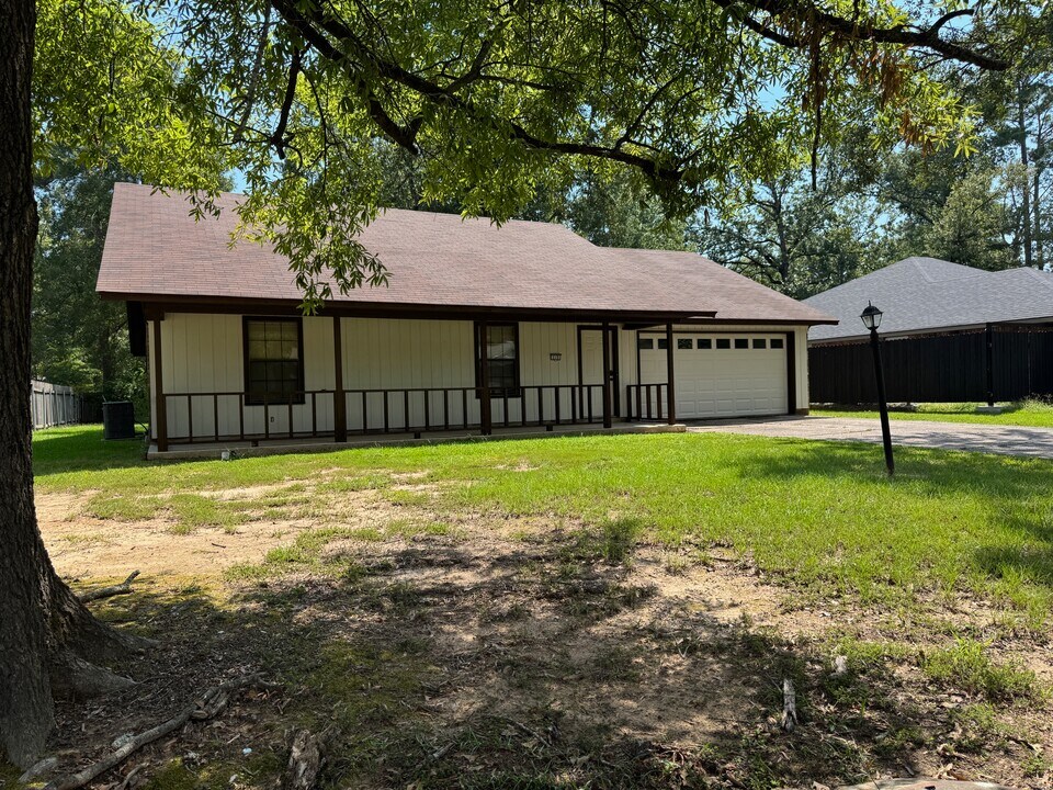 107 Carriage Square Dr in Bossier City, LA - Building Photo