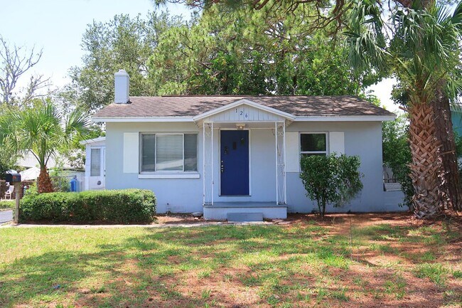126 SW Lincoln Cir N in St. Petersburg, FL - Building Photo - Building Photo