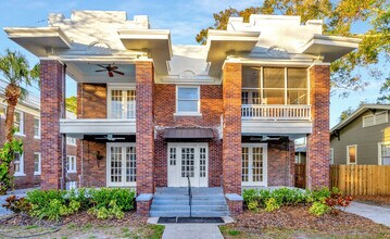 2111 W Southview Ave in Tampa, FL - Building Photo - Building Photo