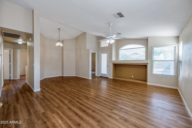 7737 E Onza Ave in Mesa, AZ - Foto de edificio - Building Photo