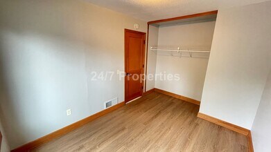 116 S John Adams St in Oregon City, OR - Building Photo - Building Photo