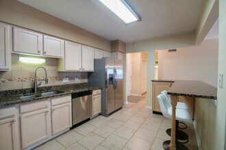 7400 Lincoln Ave in Skokie, IL - Foto de edificio - Building Photo