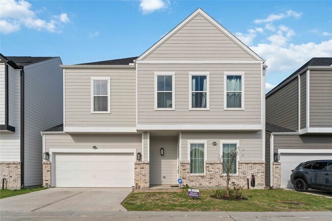 property at 405 Stonework Garden Ln