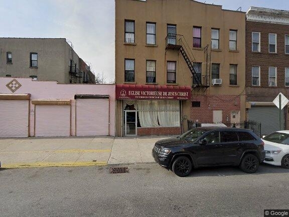 44 Rockaway Ave in Brooklyn, NY - Building Photo