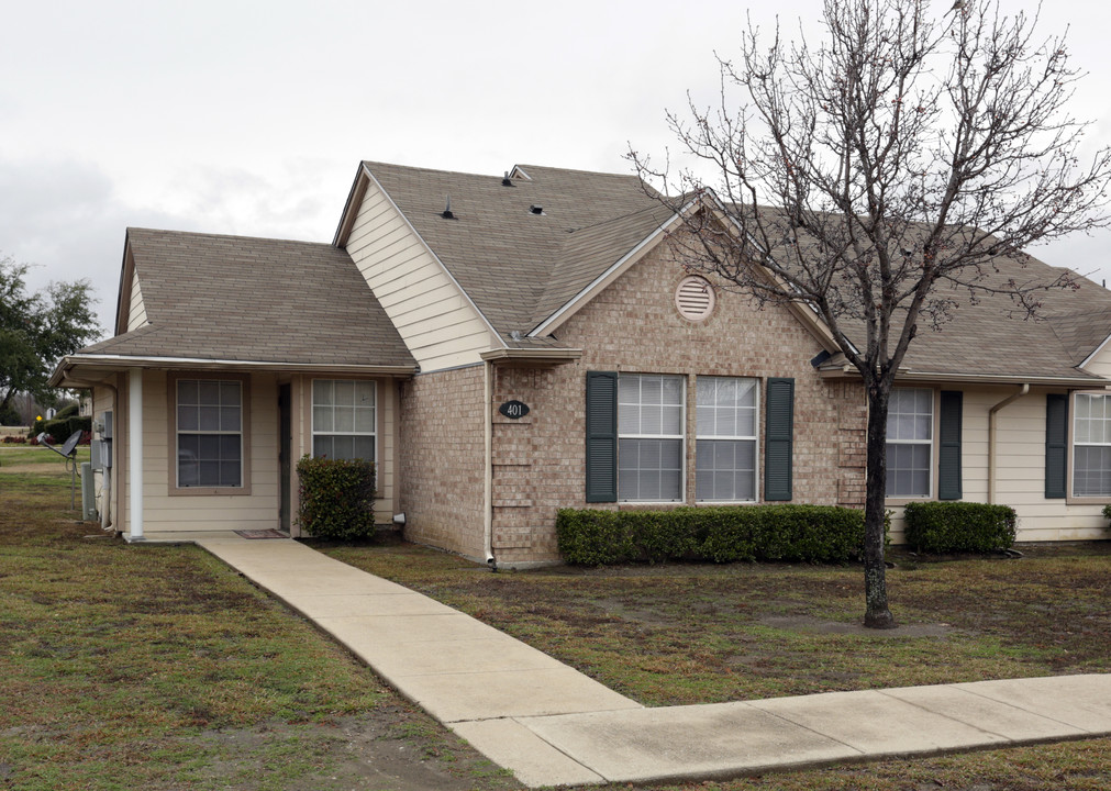 Meadowview Townhomes in Terrell, TX - Building Photo