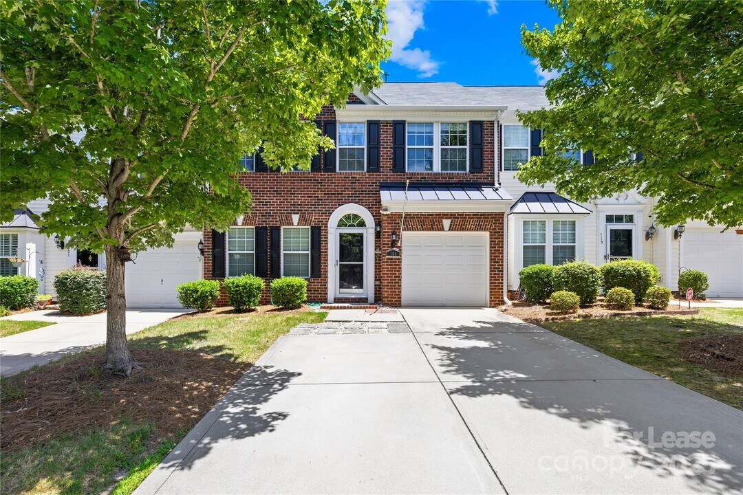 709 Prospect Lane in Fort Mill, SC - Building Photo