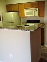 8911 Town Center Cir, Unit 205 in Upper Marlboro, MD - Foto de edificio - Building Photo