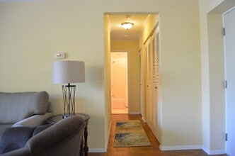 511 1st St N, Unit 313 in Charlottesville, VA - Building Photo - Building Photo