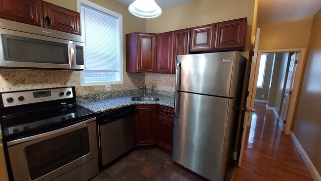 1841 W Huntingdon St, Unit 1
