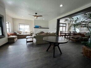 345 N Van Ness Ave in Fresno, CA - Building Photo - Building Photo