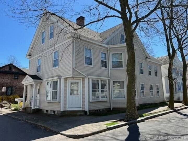 1 Harmony St, Unit 224 N. 3rd St in Stonington, CT - Building Photo