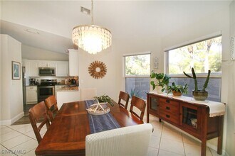 370 Emerald Bay Cir in Naples, FL - Building Photo - Building Photo