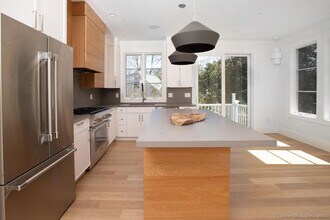 6 Down River Rd in New Canaan, CT - Building Photo - Building Photo