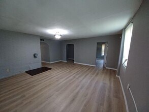 10179 Bon Oak Dr in St. Louis, MO - Building Photo - Building Photo