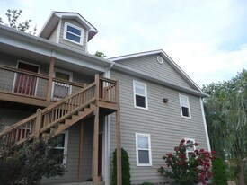 1924 Muncie Ave, Unit 5 in Louisville, KY - Building Photo