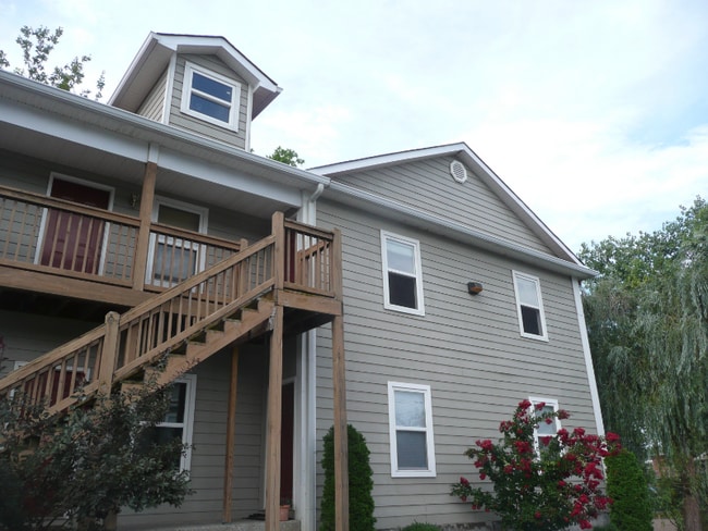 property at 1924 Muncie Ave