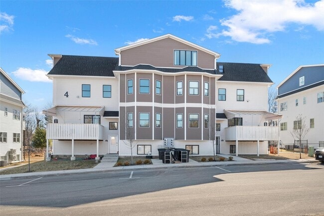 property at 4 Market St
