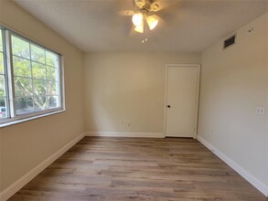 4155 N Haverhill Rd in West Palm Beach, FL - Building Photo - Building Photo