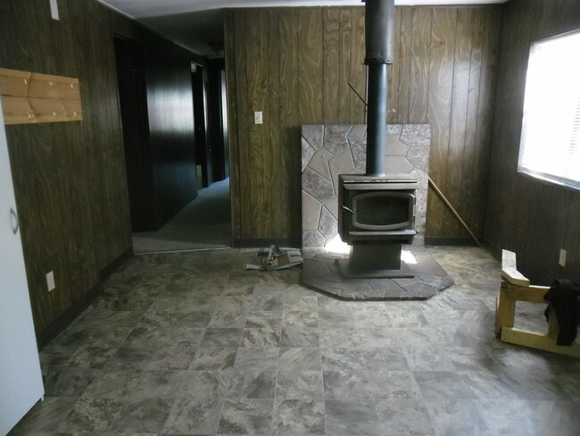 3411 E Bailey Rd in Deer Park, WA - Building Photo - Building Photo